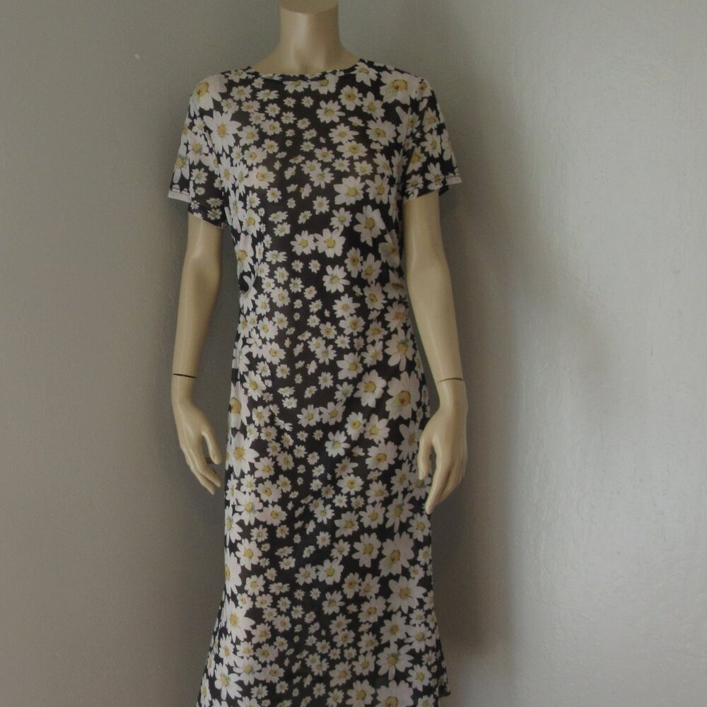 Shein Curve Black with Yellow Flowers Sheer 1X Midi Short Sleeve Pullover Dress